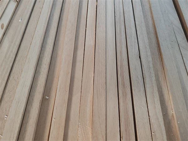 Экологически чистая и экологическая доска из цельной древесины